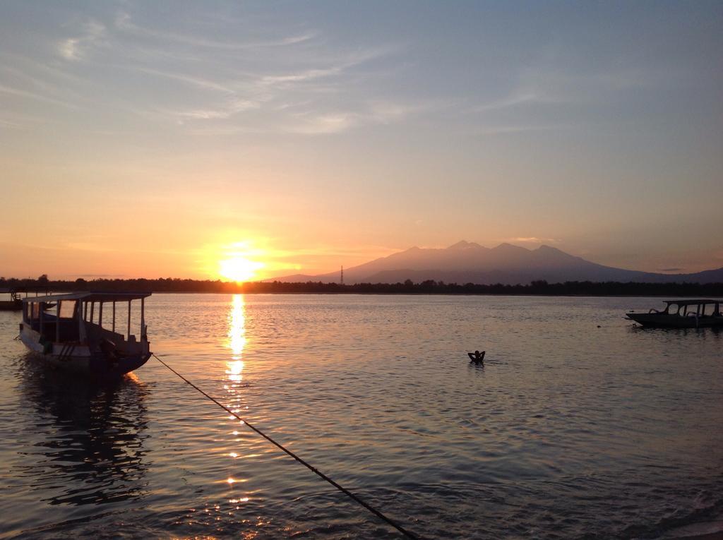 Three Little Birds Homestay Gili Trawangan Esterno foto