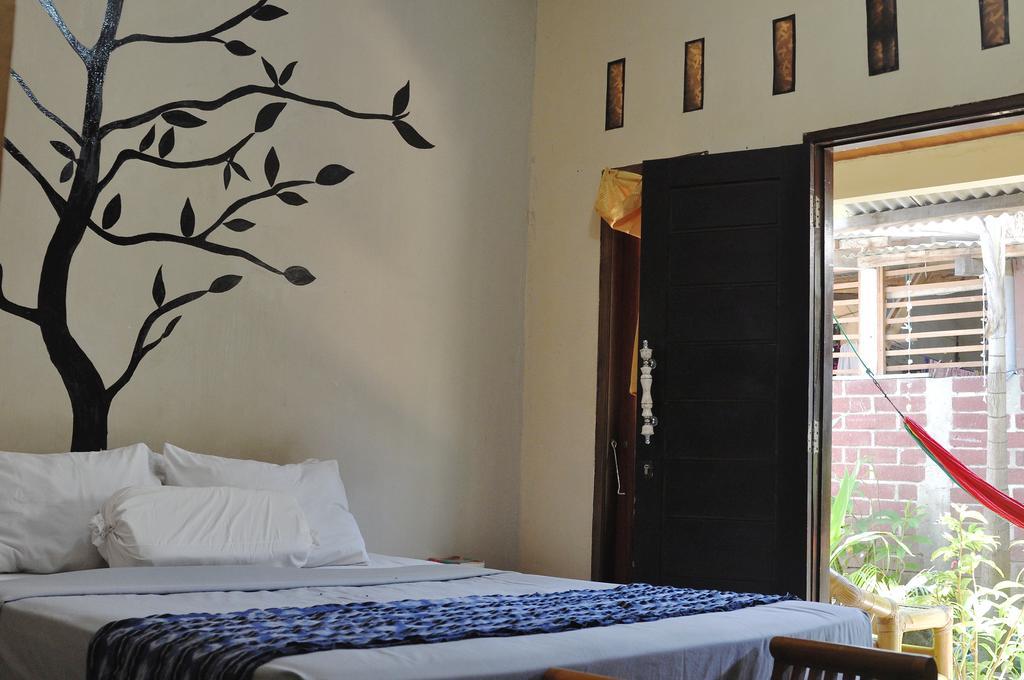 Three Little Birds Homestay Gili Trawangan Esterno foto