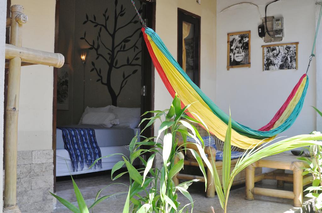 Three Little Birds Homestay Gili Trawangan Esterno foto