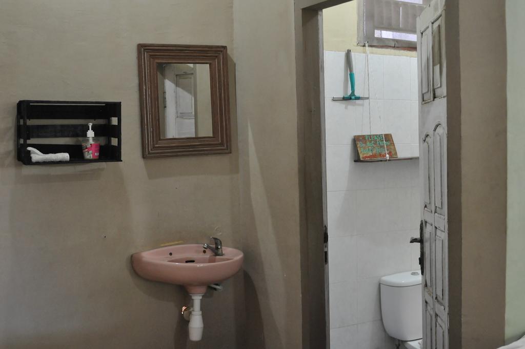 Three Little Birds Homestay Gili Trawangan Esterno foto