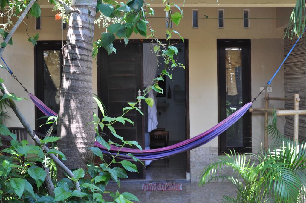 Three Little Birds Homestay Gili Trawangan Esterno foto