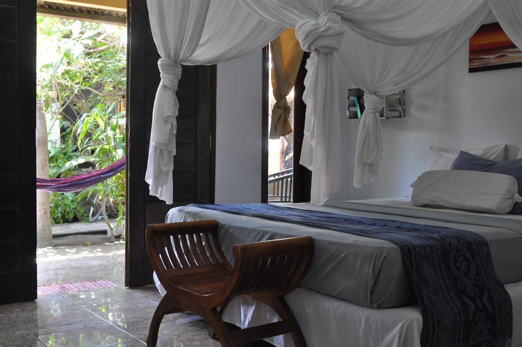 Three Little Birds Homestay Gili Trawangan Esterno foto