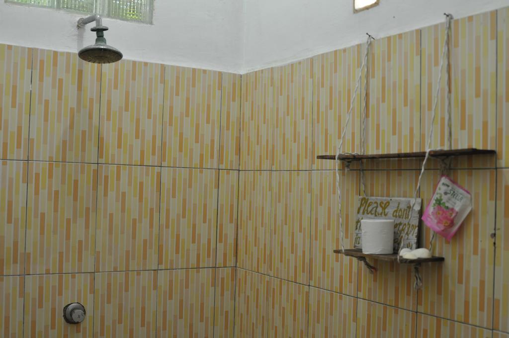 Three Little Birds Homestay Gili Trawangan Esterno foto