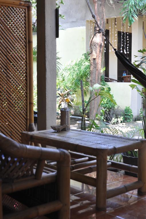 Three Little Birds Homestay Gili Trawangan Esterno foto