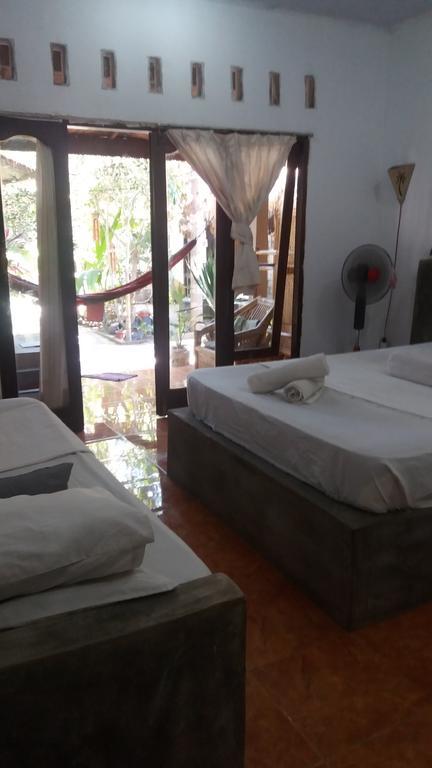 Three Little Birds Homestay Gili Trawangan Esterno foto
